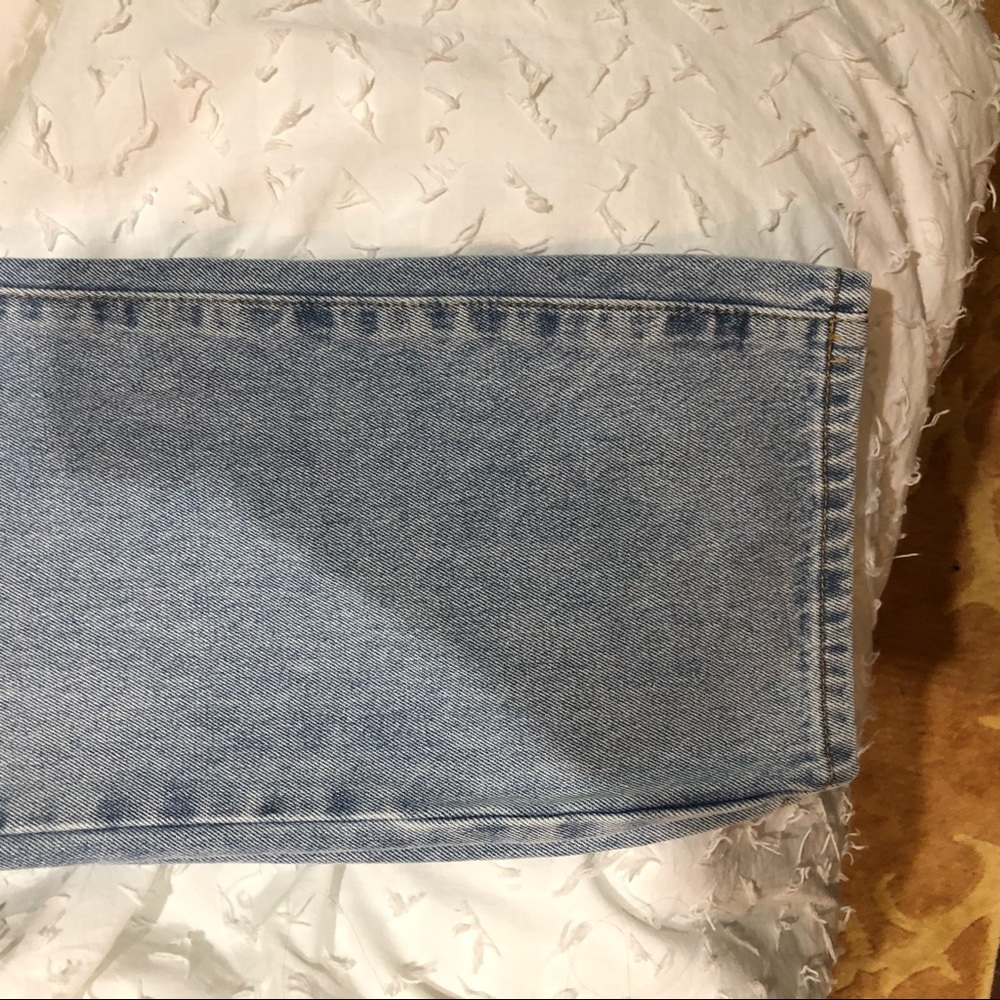 MOM JEANS LIGHT WASH - Picture 6 of 6